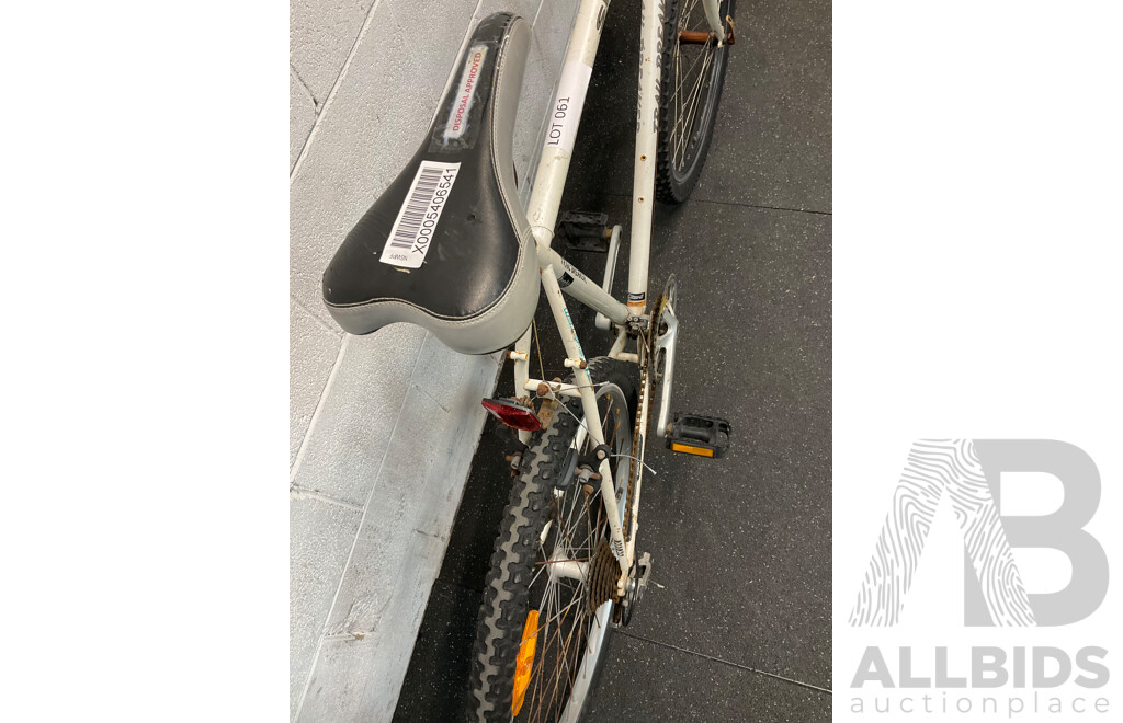 SHOGUN Trail Breaker Mountain Bike