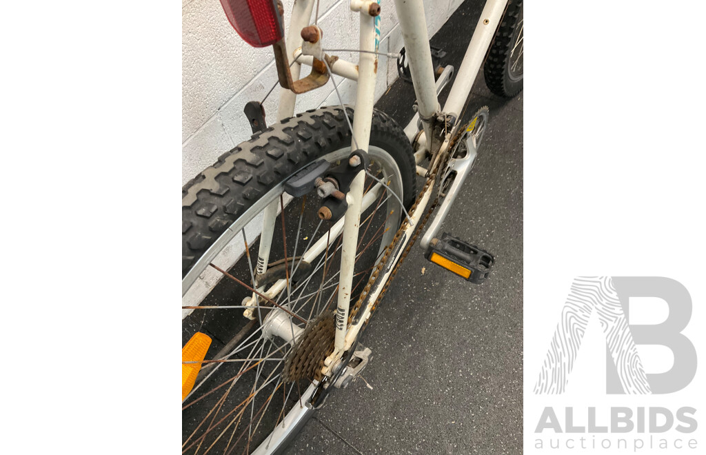 SHOGUN Trail Breaker Mountain Bike