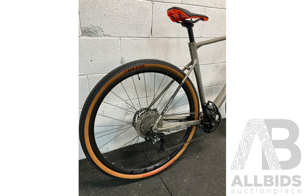 CUBE Nuroad EX Gravel Bike