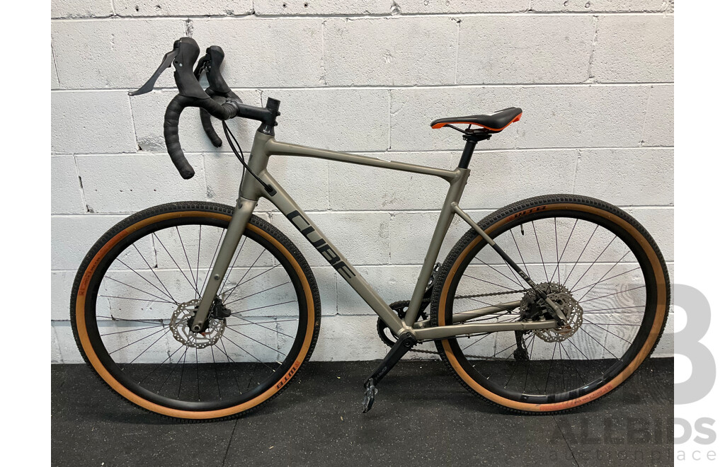 CUBE Nuroad EX Gravel Bike