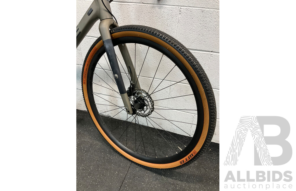 CUBE Nuroad EX Gravel Bike