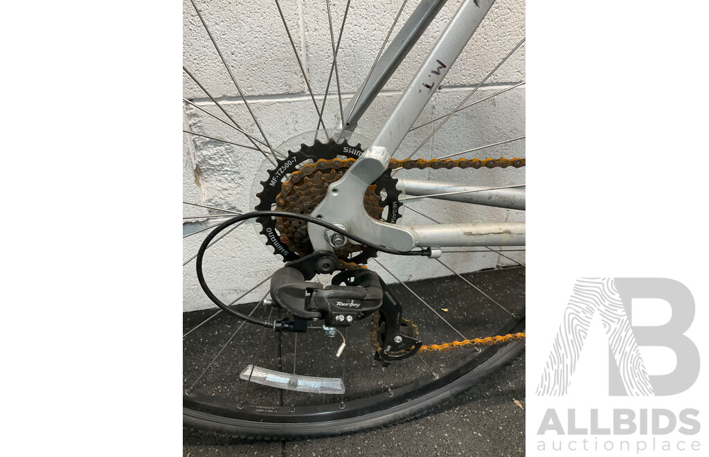 B'TWIN Triban Flat Bar Road Bike
