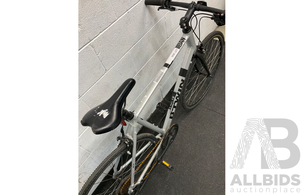 B'TWIN Triban Flat Bar Road Bike