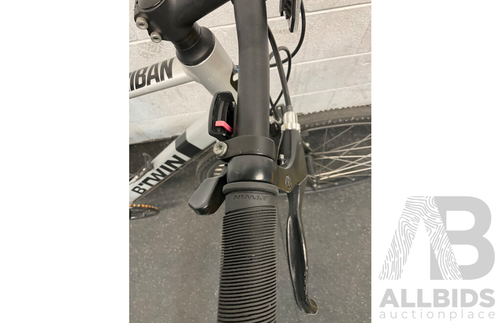B'TWIN Triban Flat Bar Road Bike