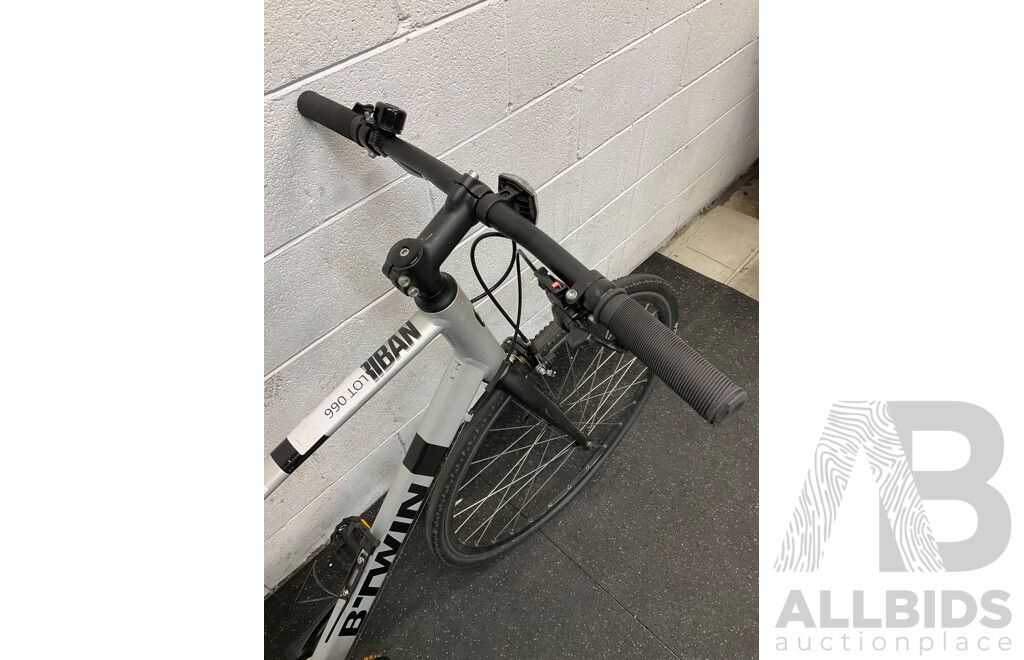 B'TWIN Triban Flat Bar Road Bike