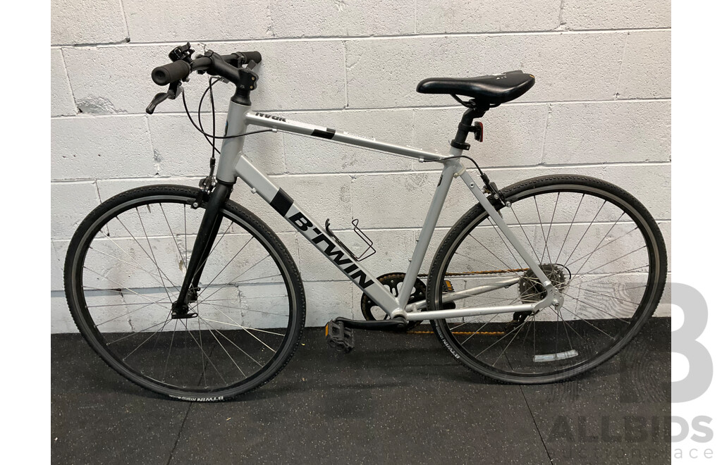 B'TWIN Triban Flat Bar Road Bike