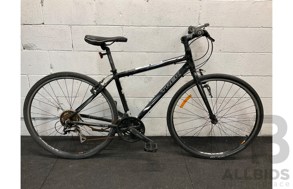 TREK Hybrid Bike