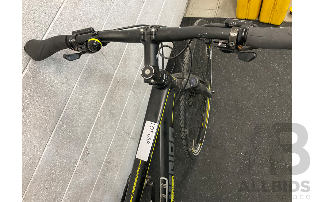 MERIDA Crosway 100 Hybrid Bike