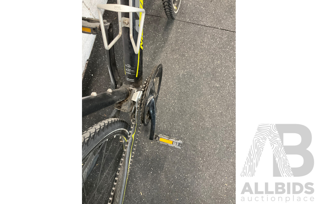 MERIDA Crosway 100 Hybrid Bike