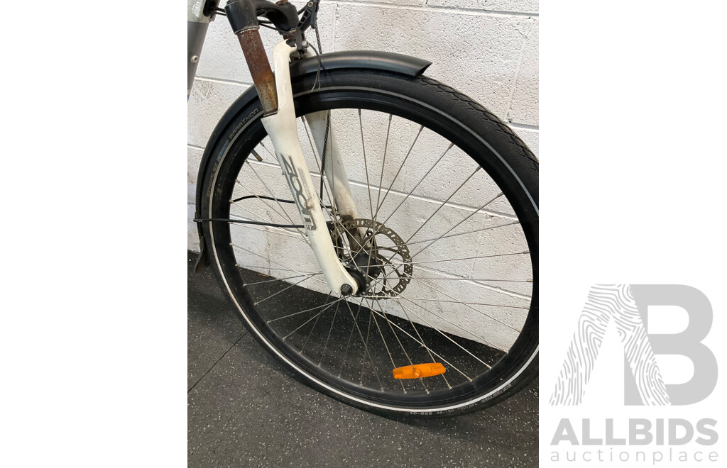 NCM Munich Electric Bike