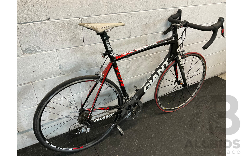 GIANT TCR Carbon Race Road Bike
