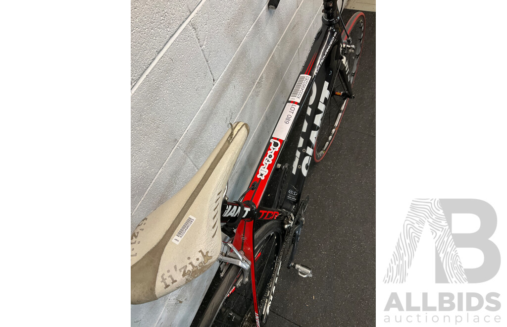 GIANT TCR Carbon Race Road Bike