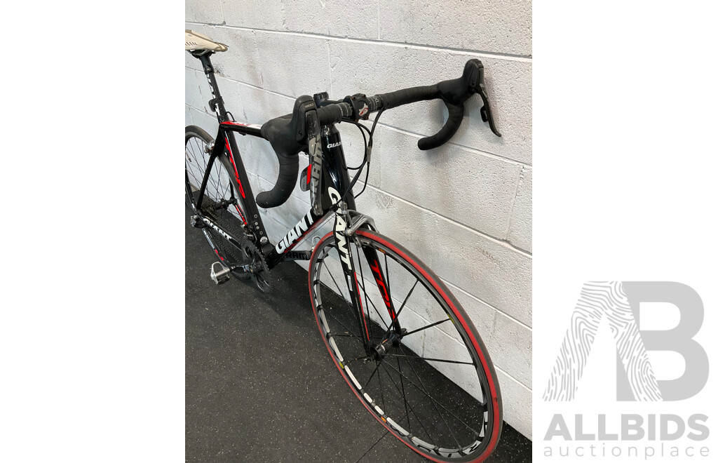 GIANT TCR Carbon Race Road Bike