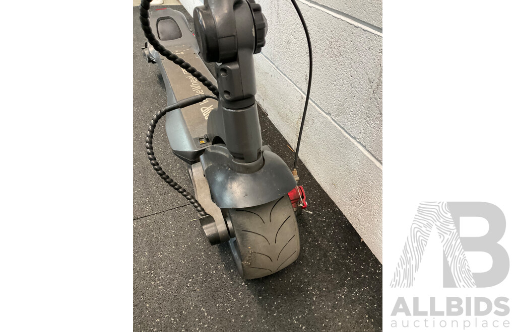 WIDEWHEEL Pro Electric Scooter