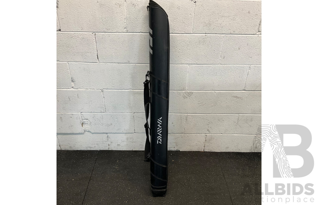 SUPER CASTER KING Surf Rod & Shimano Sentire Sakana Gen II 2pce Spin Rods & Shakespeare Wild Series Rods with Carry Case