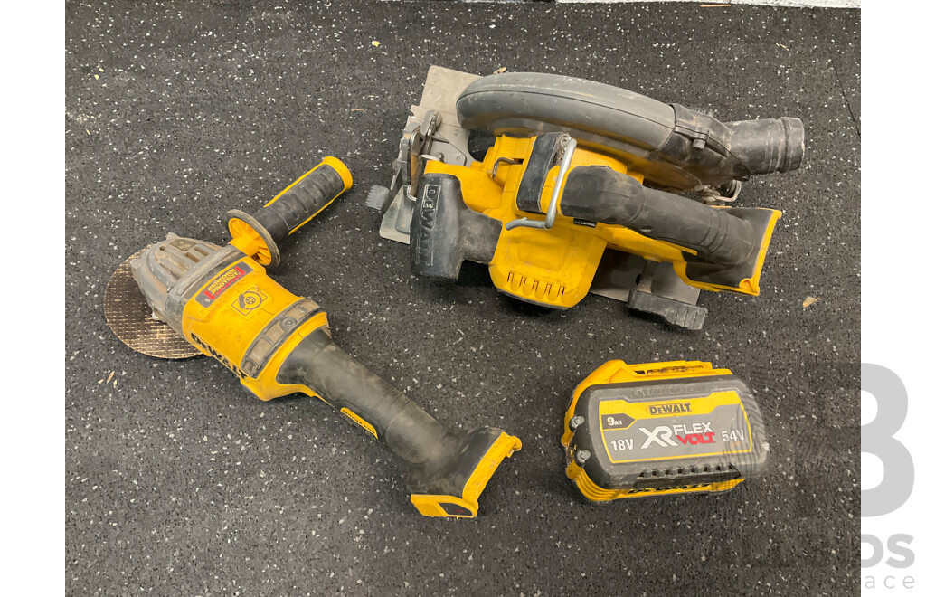 DeWALT 18V  Angle Grinder (DCG418), Circular Saw (DCS578-XE) and 18V 9.0Ah Battery  - Lot of 3