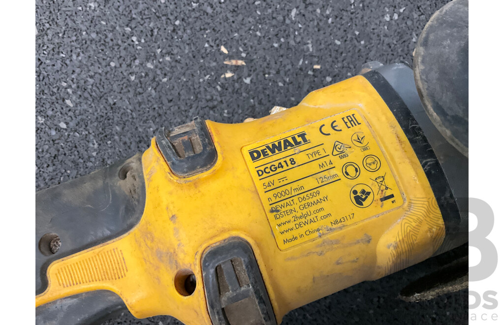 DeWALT 18V  Angle Grinder (DCG418), Circular Saw (DCS578-XE) and 18V 9.0Ah Battery  - Lot of 3