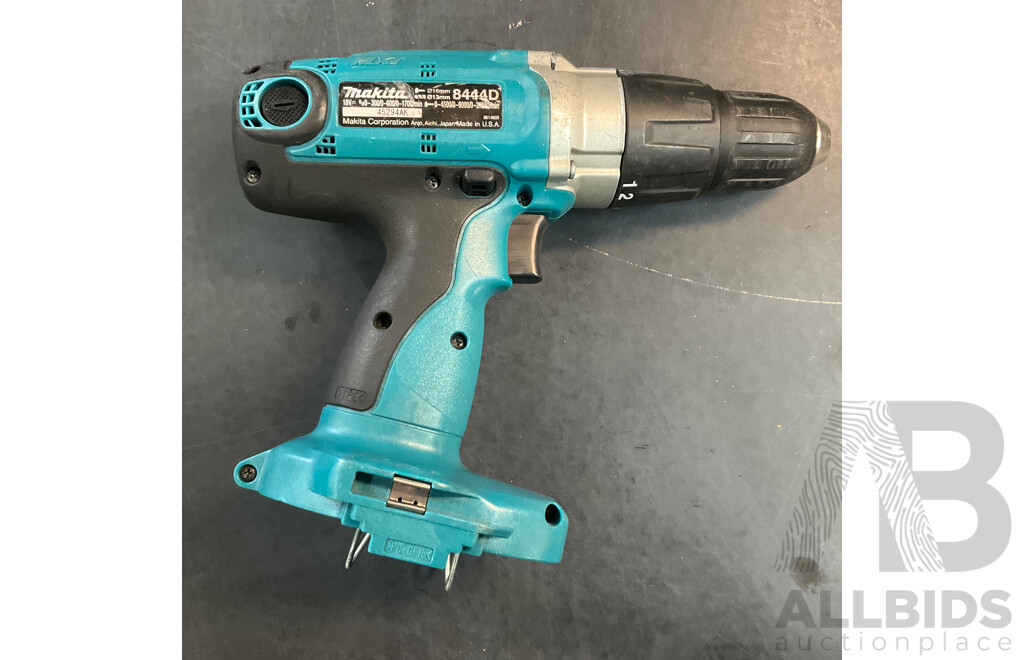 MAKITA 8444D Hammer Drill & Reciprocating Saw with 5 Batteies - Lot of 9