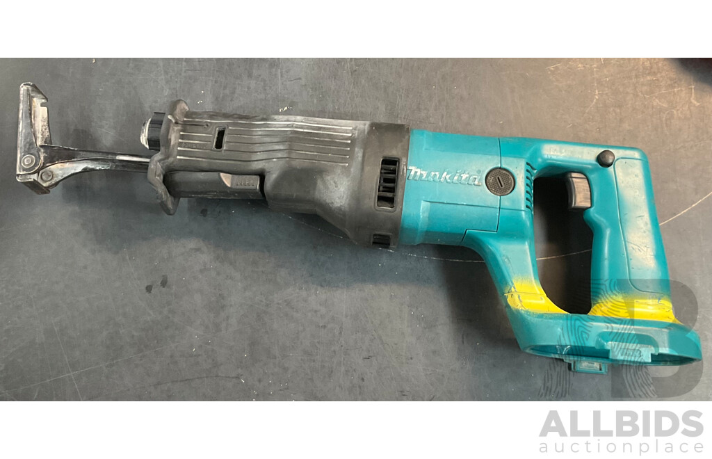 MAKITA 8444D Hammer Drill & Reciprocating Saw with 5 Batteies - Lot of 9