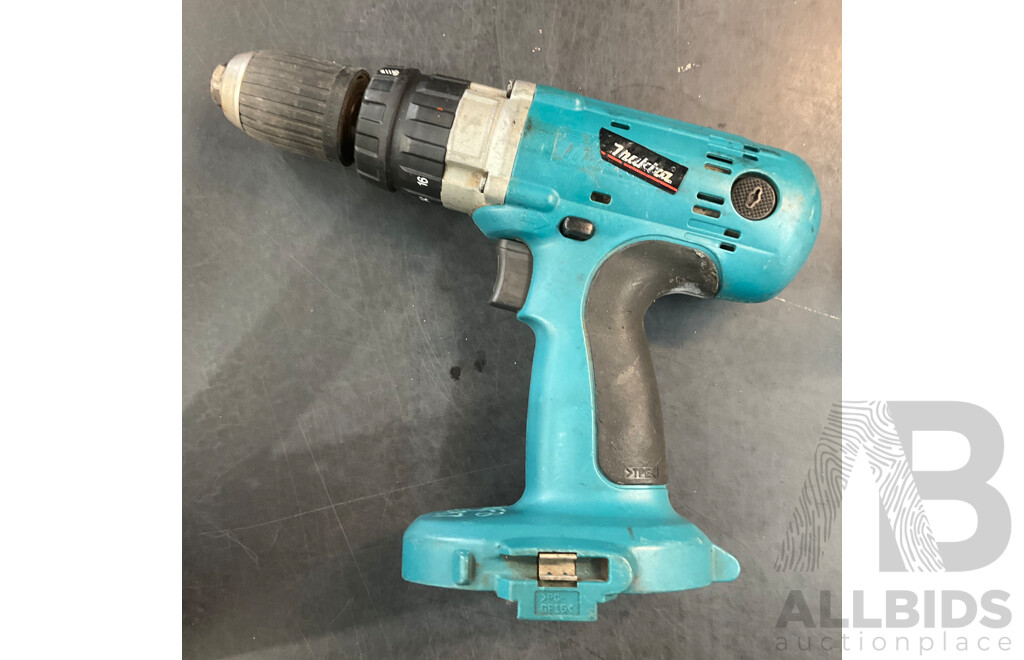 MAKITA 8443D,8444D Hammer Drill & Reciprocating Saw with 4 Batteies & Charger  - Lot of 9
