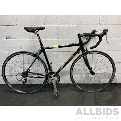 DIAMONDBACK Interval Racing Road Bike