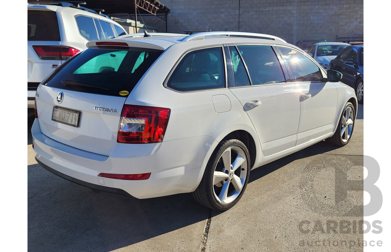9/2014 Skoda Octavia 110 TDI Elegance NE 4d Wagon White 2.0L