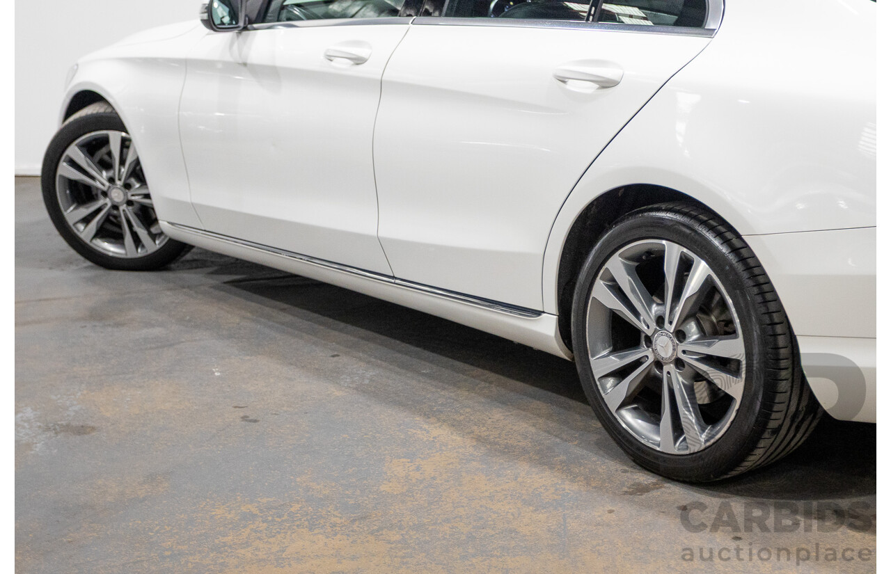 05/2016 Mercedes Benz C200 205 MY16 4d Sedan Polar White Turbo 2.0L