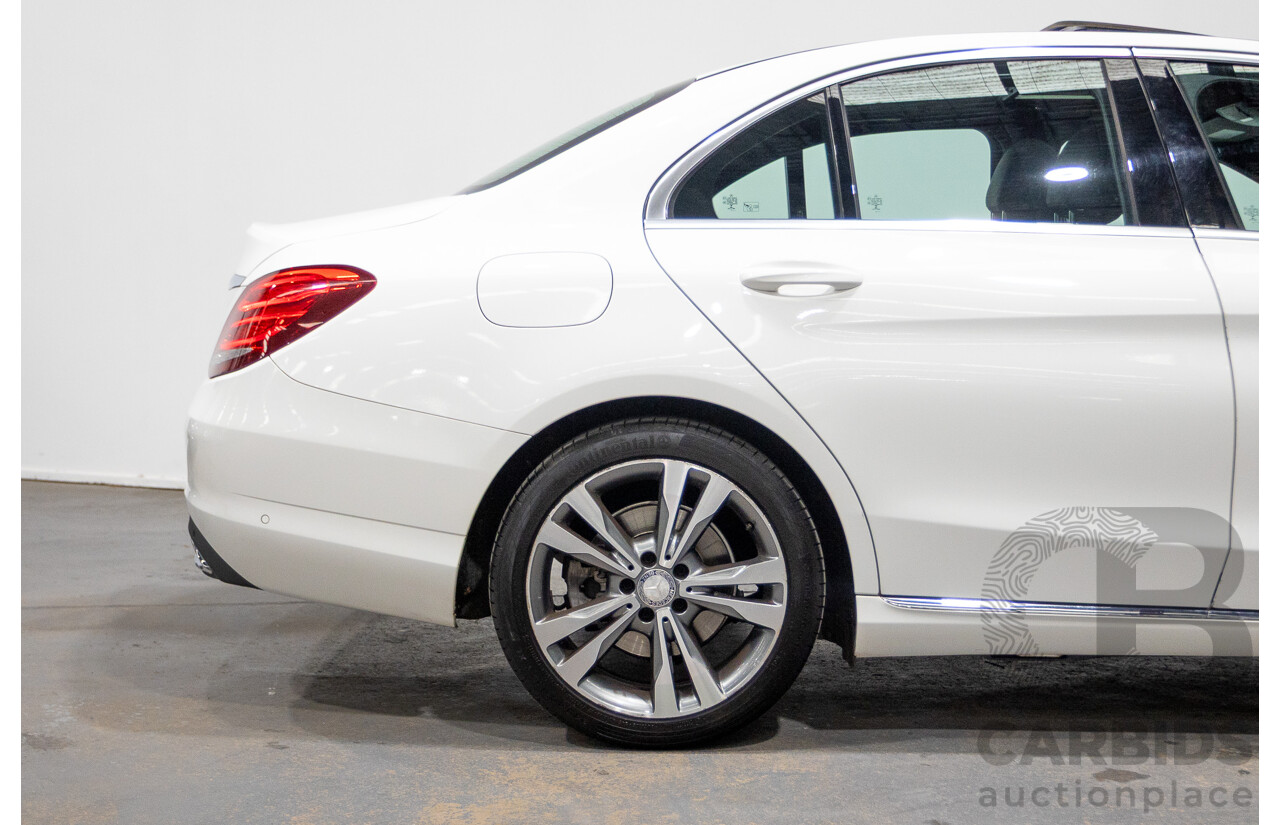 05/2016 Mercedes Benz C200 205 MY16 4d Sedan Polar White Turbo 2.0L