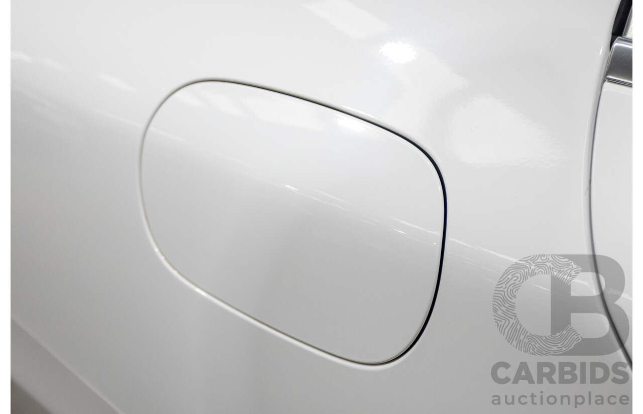 05/2016 Mercedes Benz C200 205 MY16 4d Sedan Polar White Turbo 2.0L