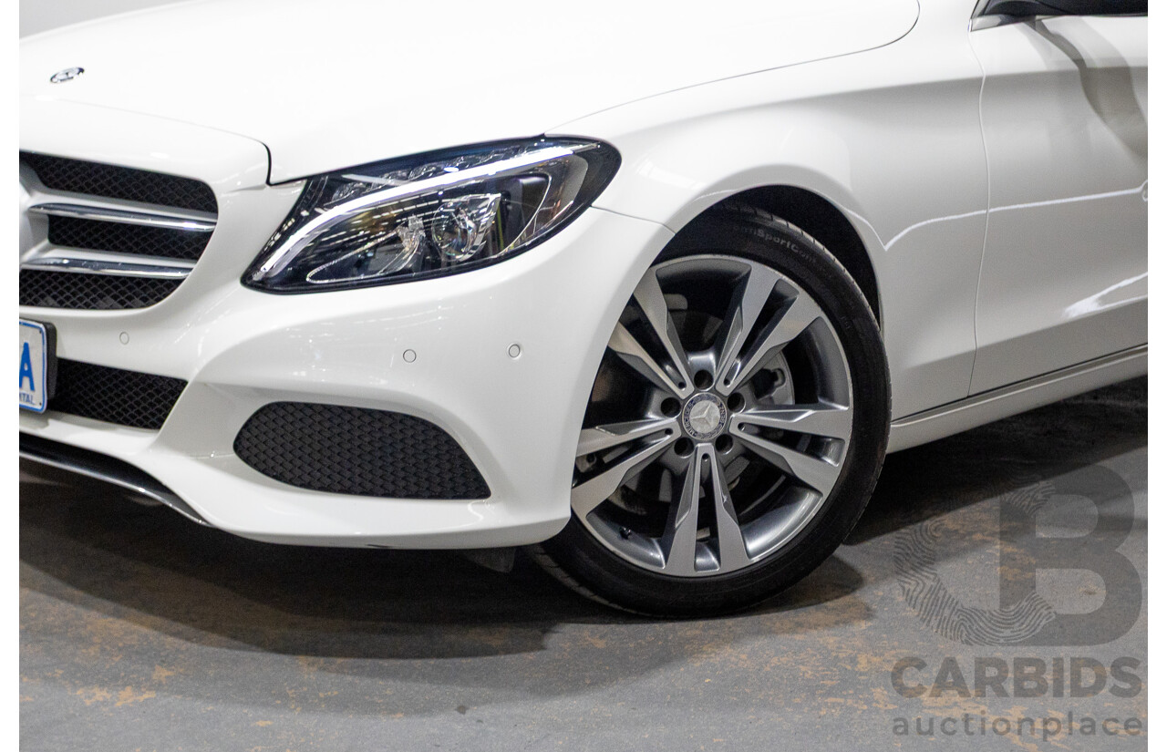 05/2016 Mercedes Benz C200 205 MY16 4d Sedan Polar White Turbo 2.0L