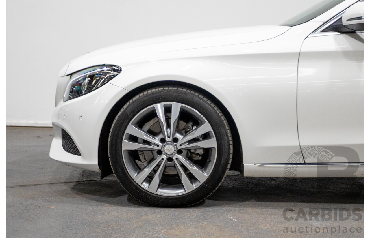 05/2016 Mercedes Benz C200 205 MY16 4d Sedan Polar White Turbo 2.0L