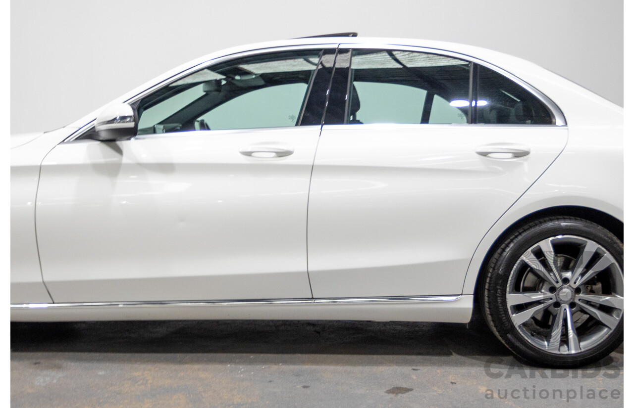05/2016 Mercedes Benz C200 205 MY16 4d Sedan Polar White Turbo 2.0L