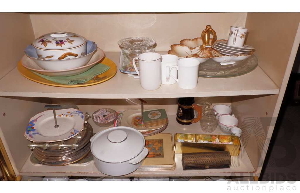 Large Quantity of Unsorted China, Glass and Silverware