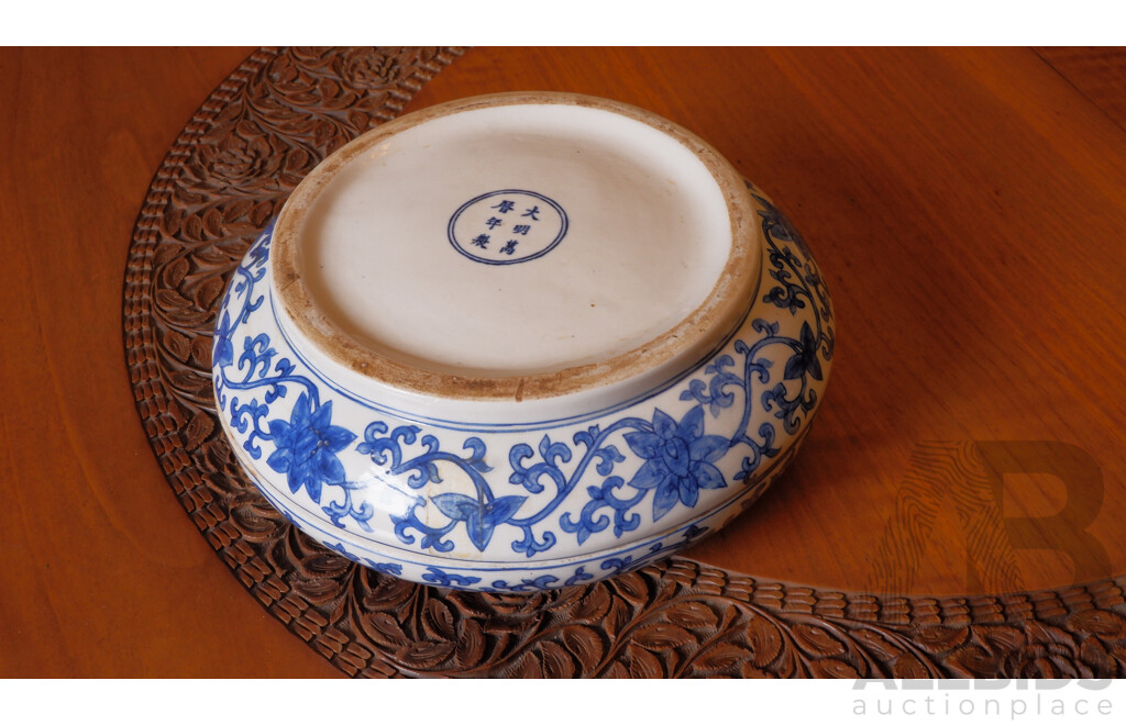 Old Chinese Hand Painted Blue and White Box with Character Marks to Base