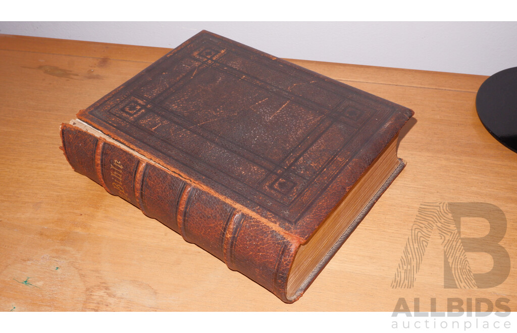 Cassell's Leatherbound Bible C. 1890 with Handcoloured Map of Palestine