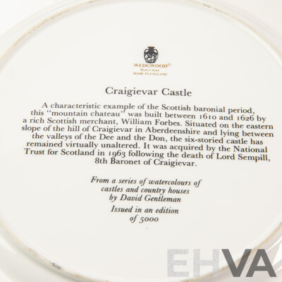 English Wedgwood Limited Edition Porcelain Cabinet Plate, Craigievar Castle by David Gentleman, in Original Box
