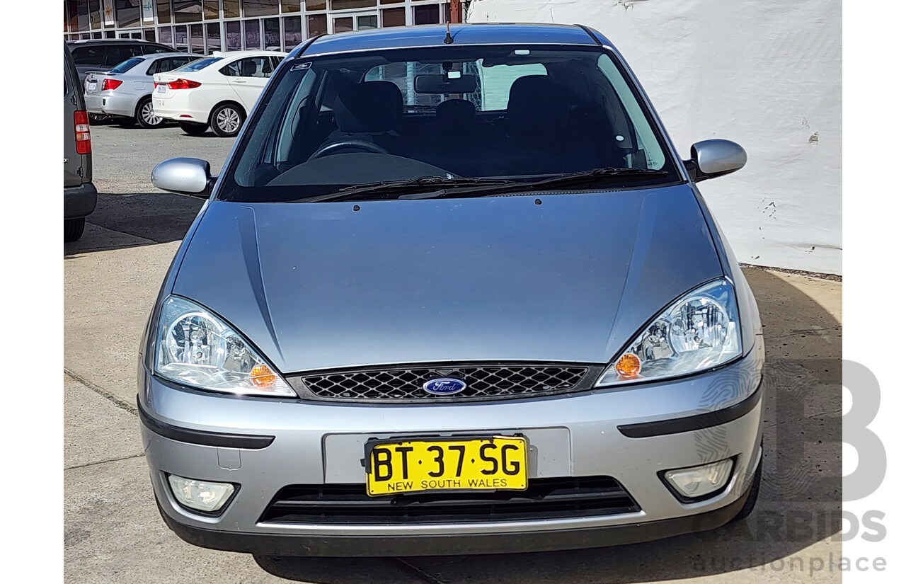 10/2003 Ford Focus LX LR 5d Hatchback Silver Or Chrome 2.0L