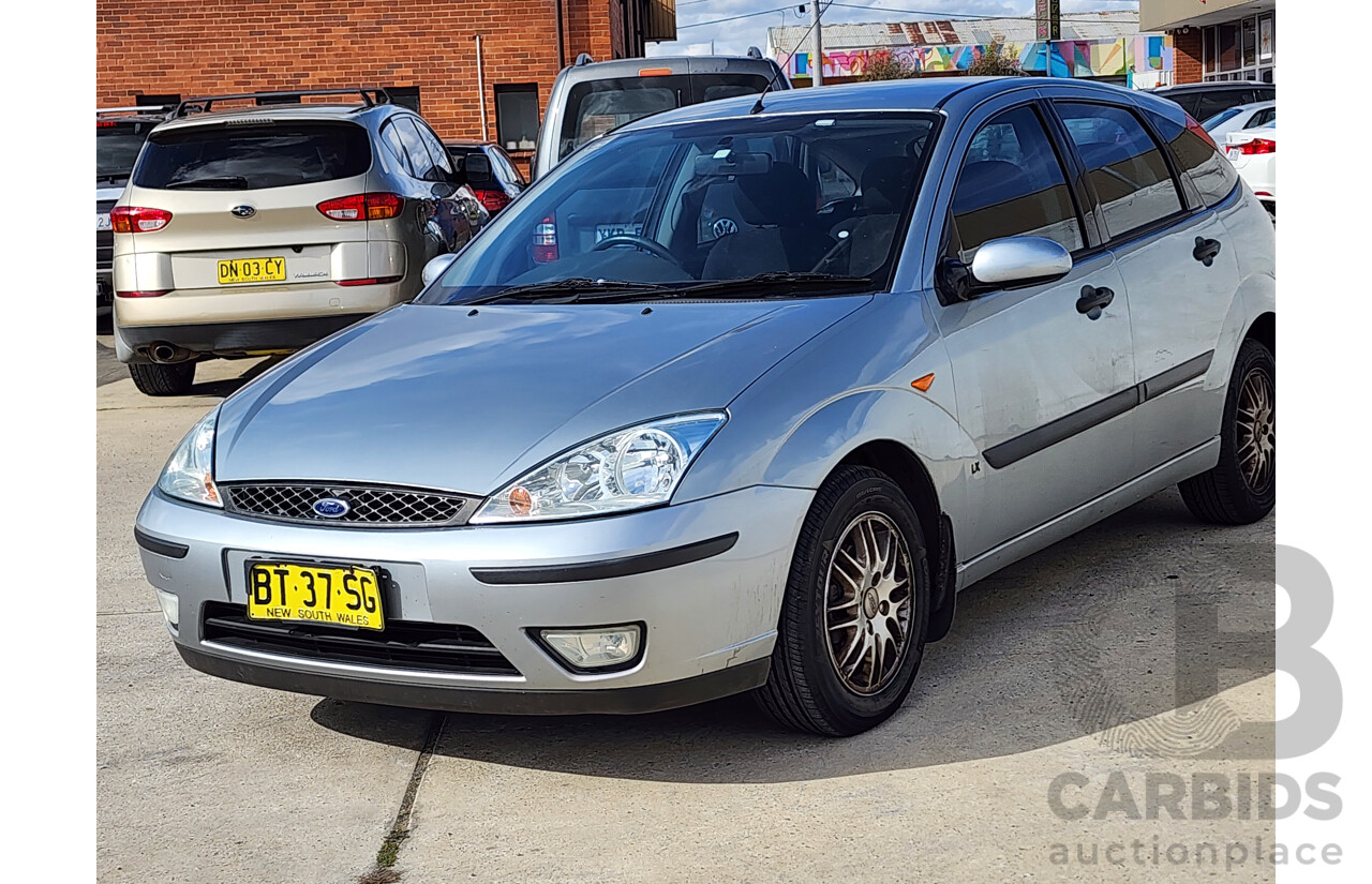 10/2003 Ford Focus LX LR 5d Hatchback Silver Or Chrome 2.0L