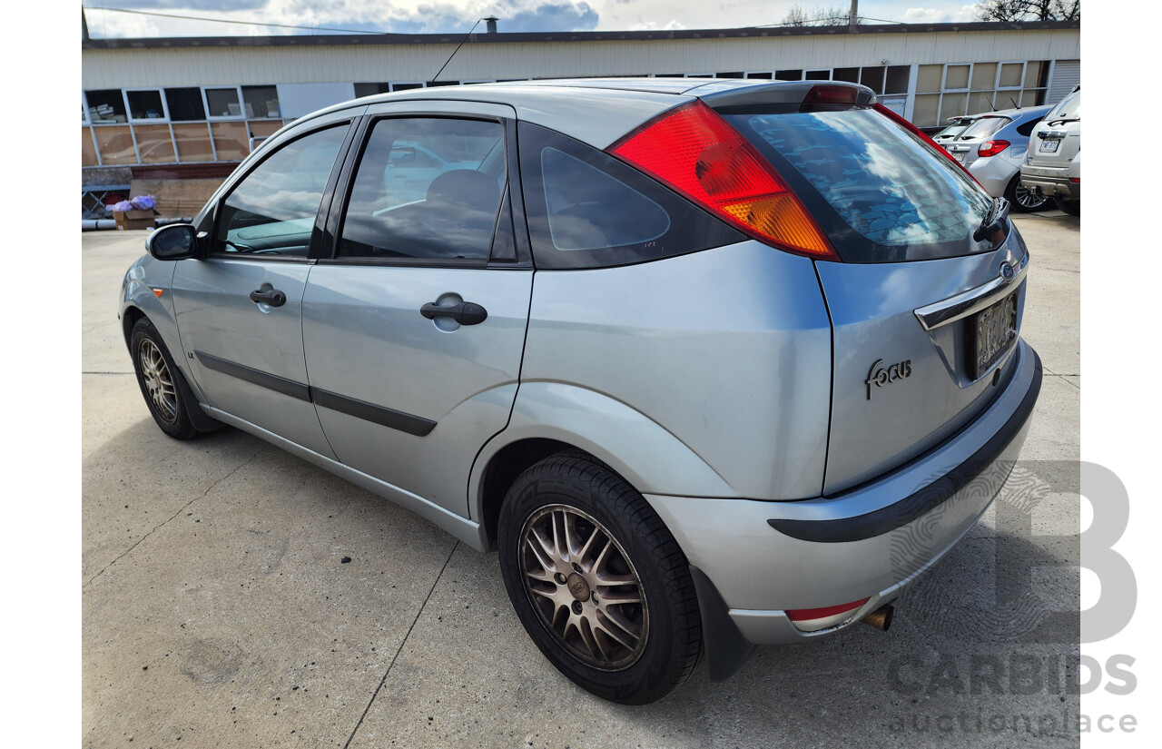 10/2003 Ford Focus LX LR 5d Hatchback Silver Or Chrome 2.0L