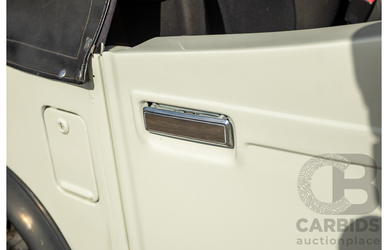 11/1977 Toyota Landcruiser SWB FJ40 (4x4) 2d Softtop White 4.2L