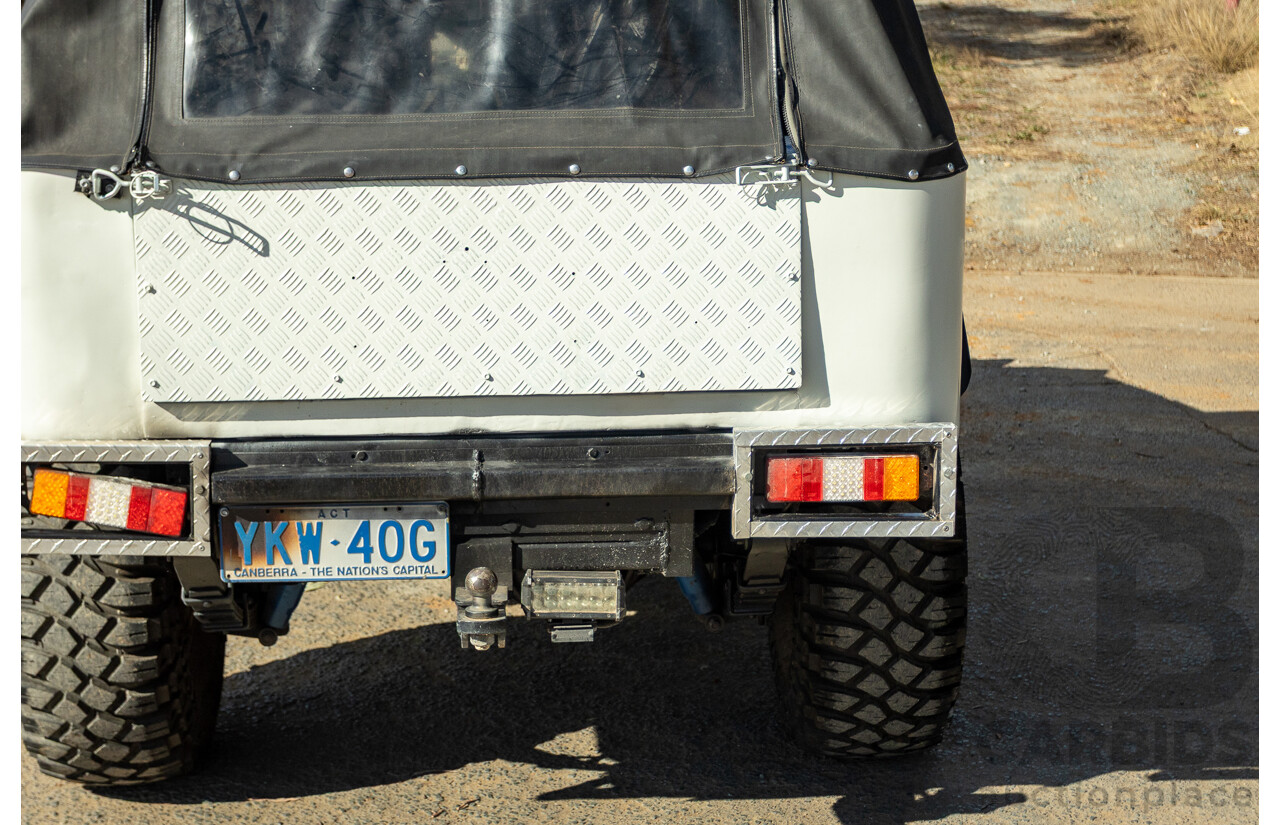 11/1977 Toyota Landcruiser SWB FJ40 (4x4) 2d Softtop White 4.2L