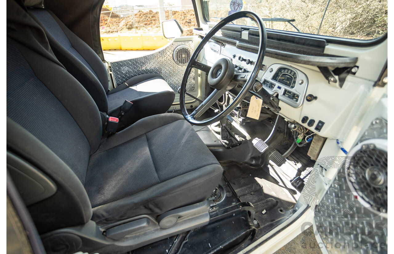 11/1977 Toyota Landcruiser SWB FJ40 (4x4) 2d Softtop White 4.2L