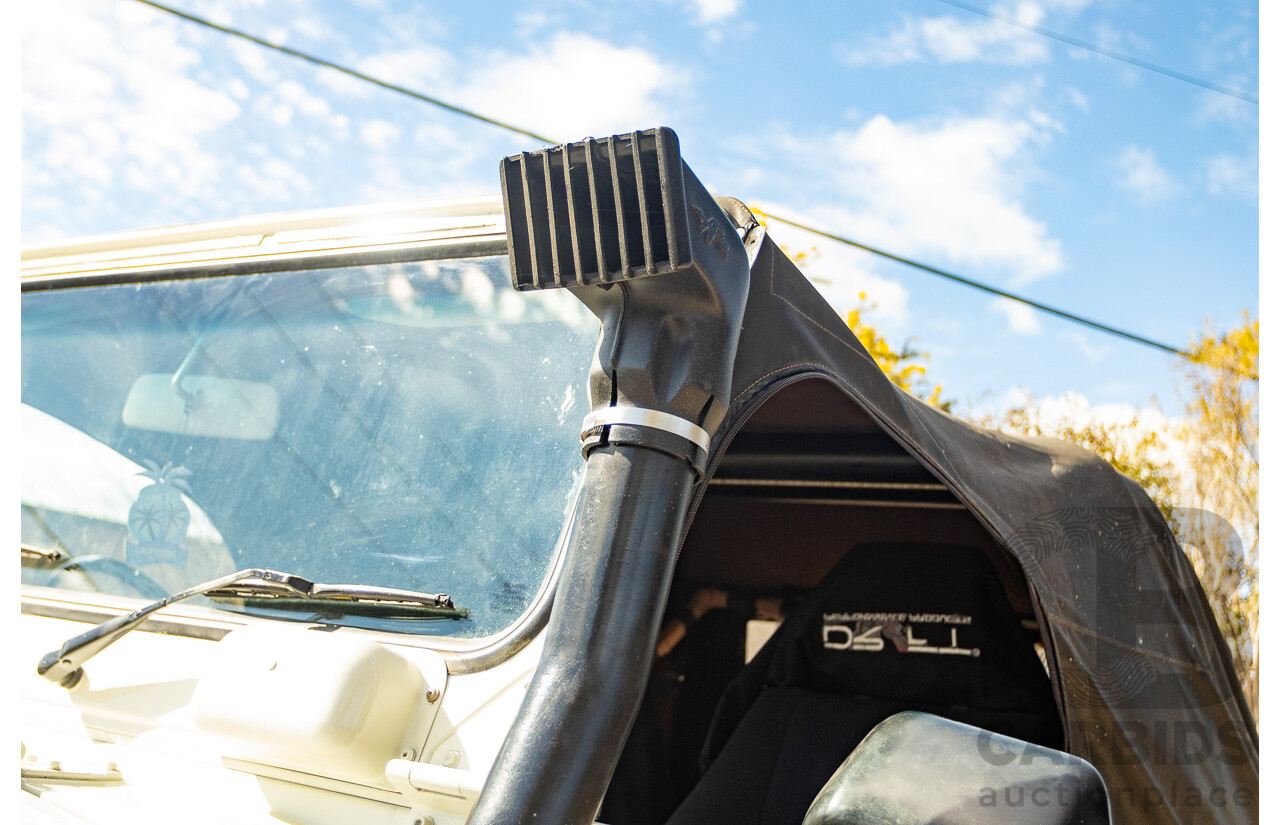 11/1977 Toyota Landcruiser SWB FJ40 (4x4) 2d Softtop White 4.2L