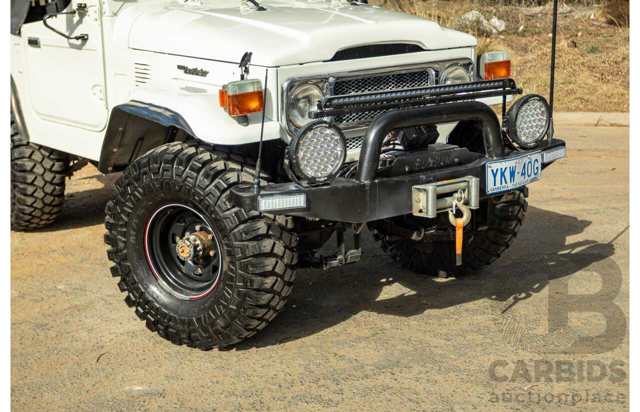 11/1977 Toyota Landcruiser SWB FJ40 (4x4) 2d Softtop White 4.2L
