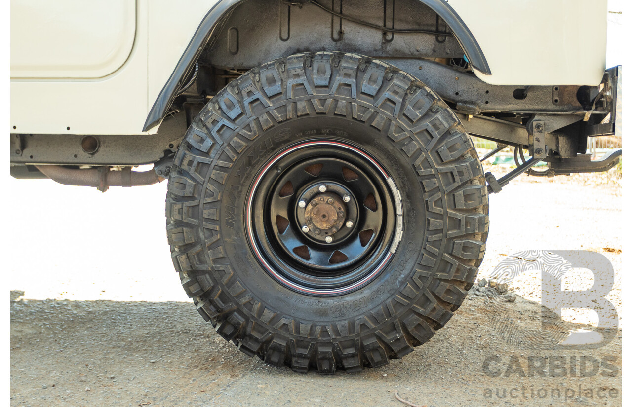 11/1977 Toyota Landcruiser SWB FJ40 (4x4) 2d Softtop White 4.2L