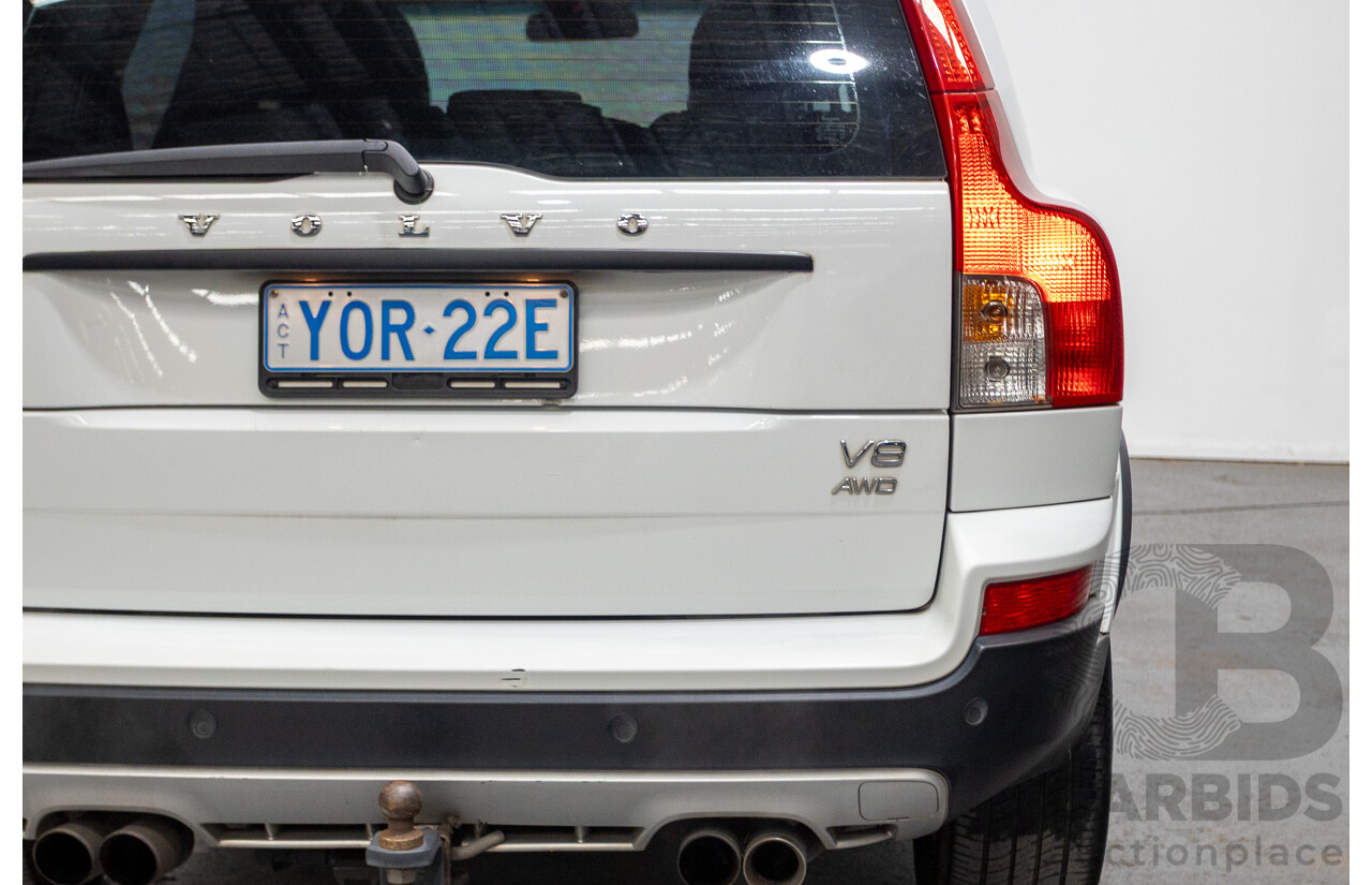 11/2010 Volvo XC90 V8 R-Design (4x4) MY11 4d Wagon Ice White V8 4.4L
