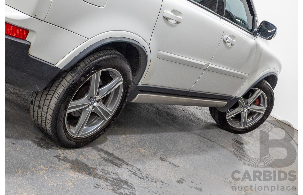 11/2010 Volvo XC90 V8 R-Design (4x4) MY11 4d Wagon Ice White V8 4.4L