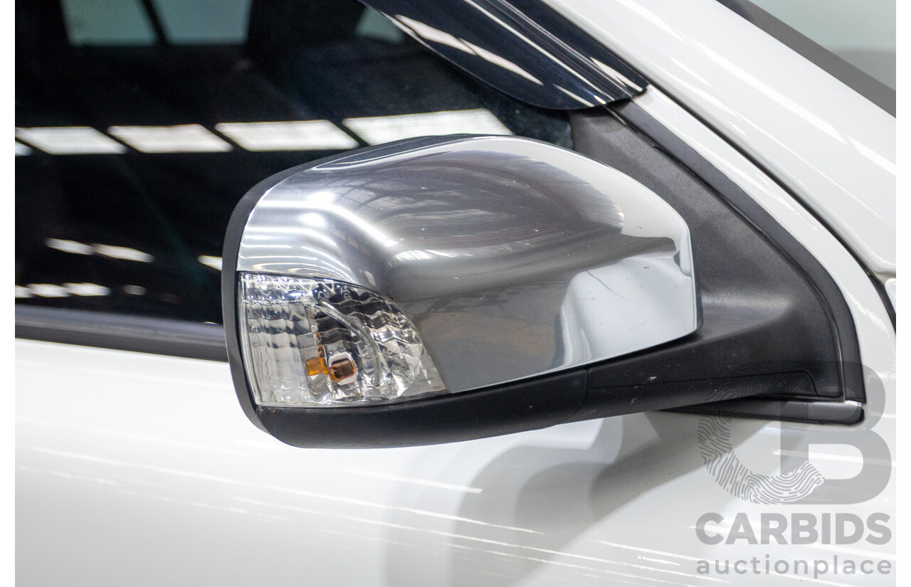 11/2010 Volvo XC90 V8 R-Design (4x4) MY11 4d Wagon Ice White V8 4.4L