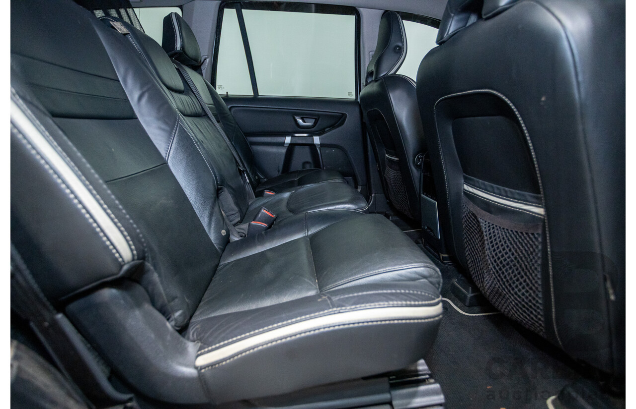 11/2010 Volvo XC90 V8 R-Design (4x4) MY11 4d Wagon Ice White V8 4.4L