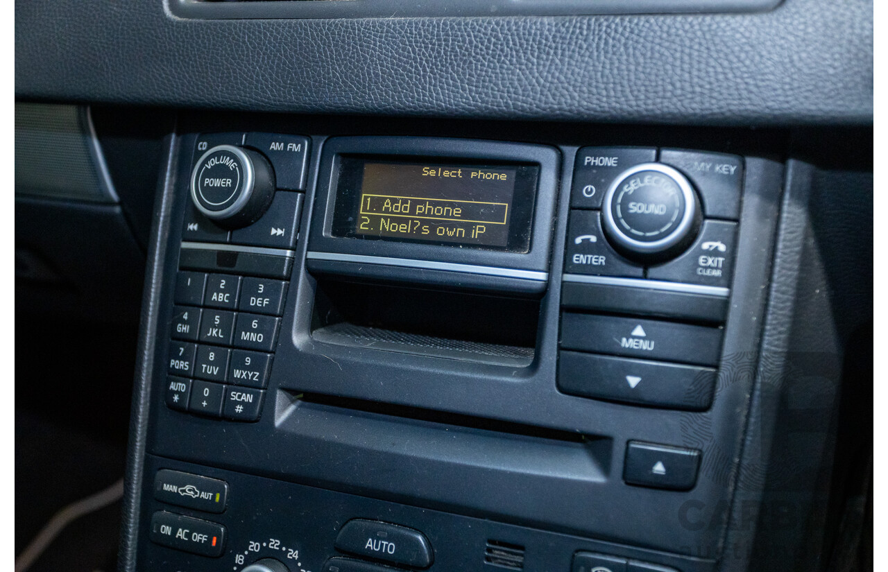 11/2010 Volvo XC90 V8 R-Design (4x4) MY11 4d Wagon Ice White V8 4.4L